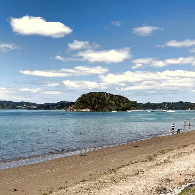 Paihia Beach