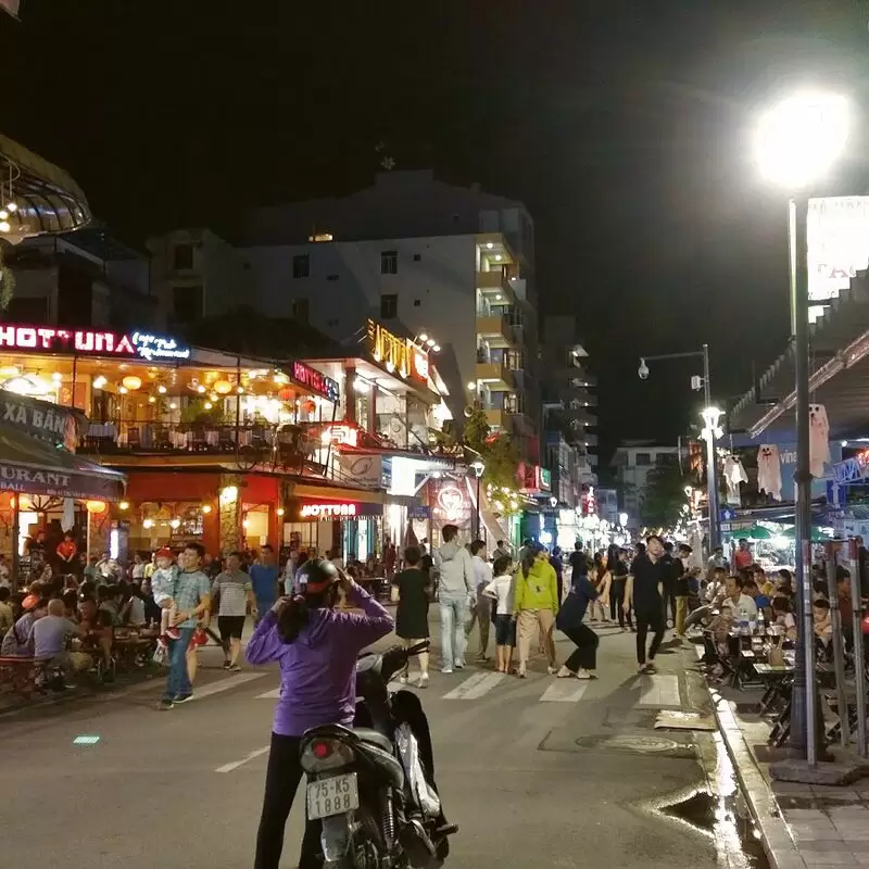 Hue Night Walking Street