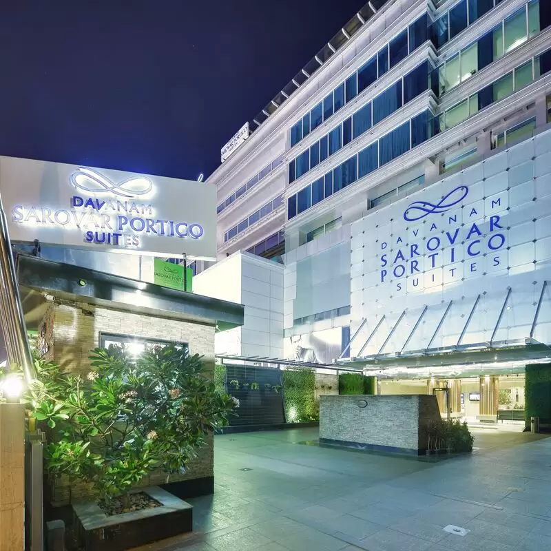 Hotel Davanam Sarovar Portico Suites