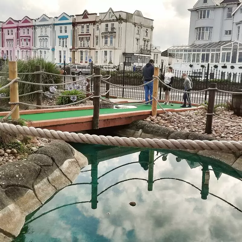 Pirates Bay Adventure Golf