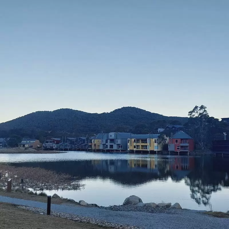 Lake Crackenback