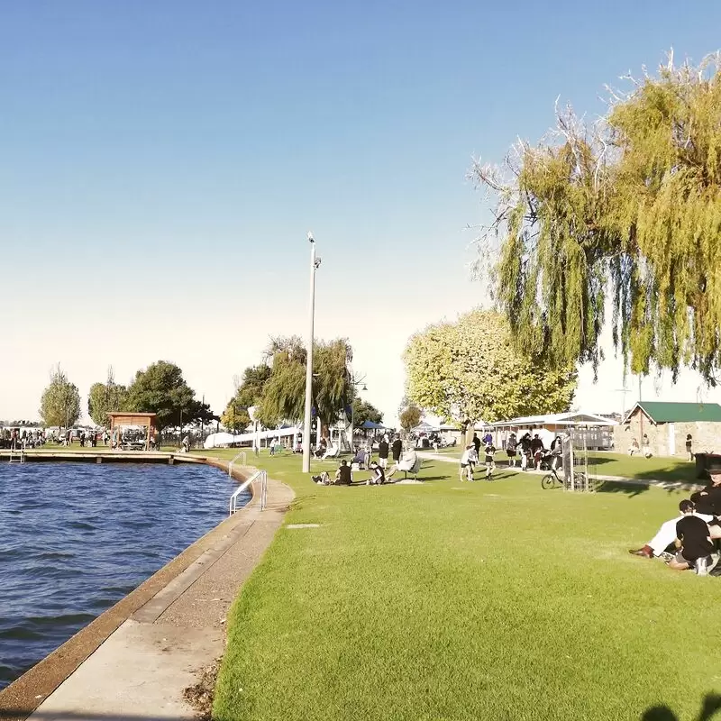 Lake Mulwala Swimming Pool