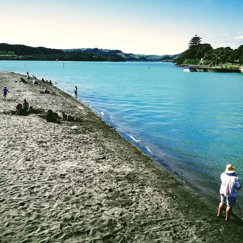 Raglan Harbour Whaingaroa