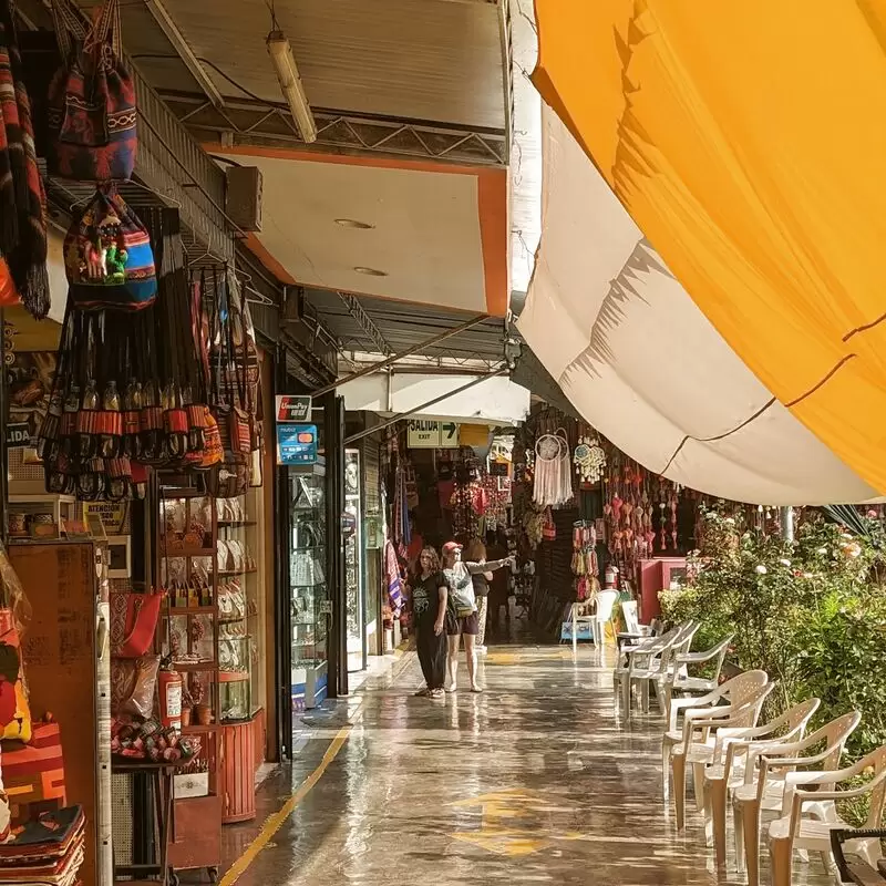 Miraflores Indian Market