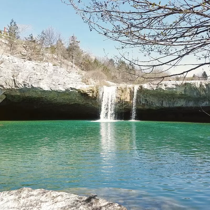 Zarečki Krov Waterfall