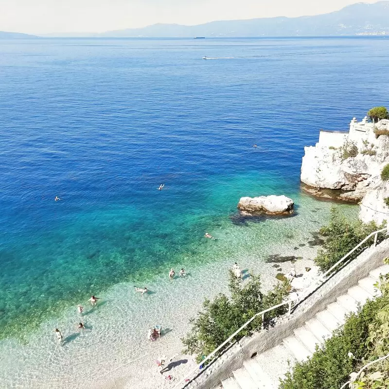 Sablićevo Beach