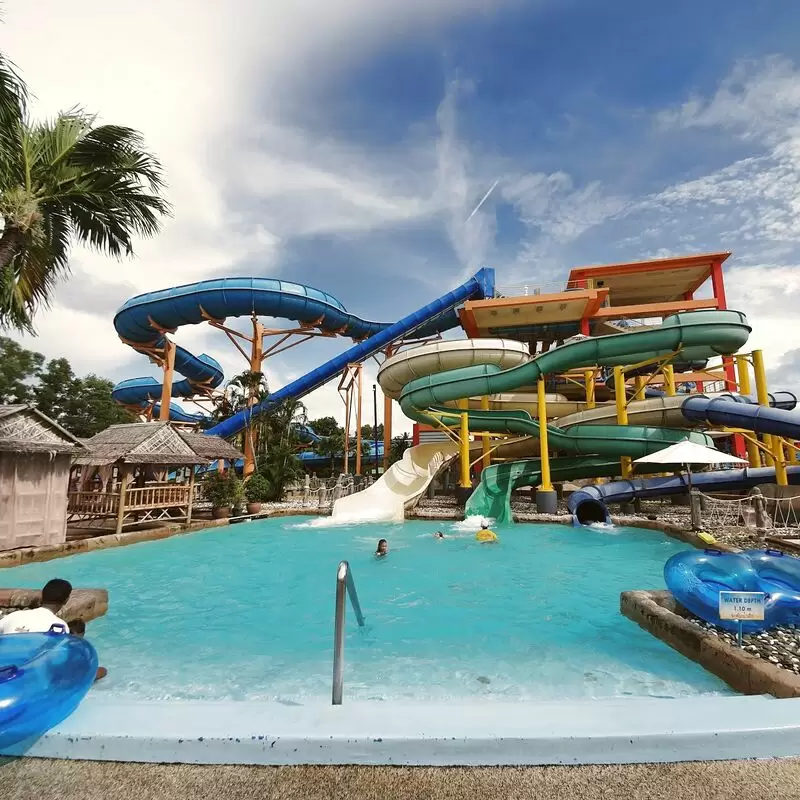 Splash Jungle Water Park