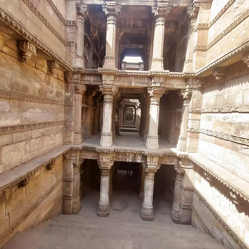 Dai Halima Vav Stepwell )