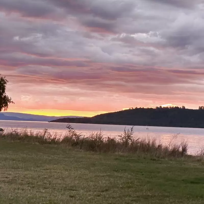 Wharewaka Point Four Mile Bay)