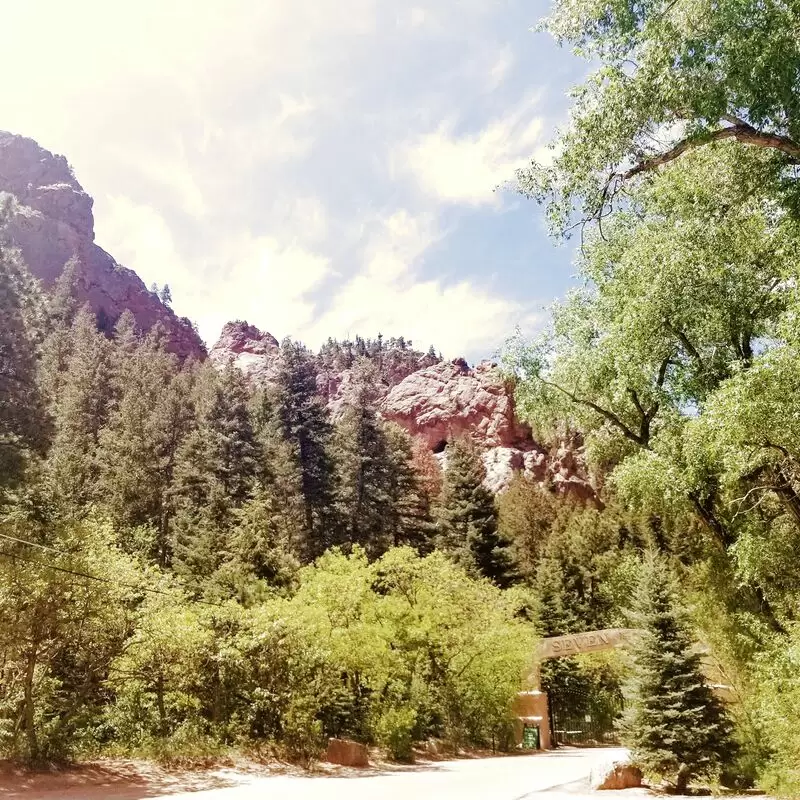 North Cheyenne Cañon Park