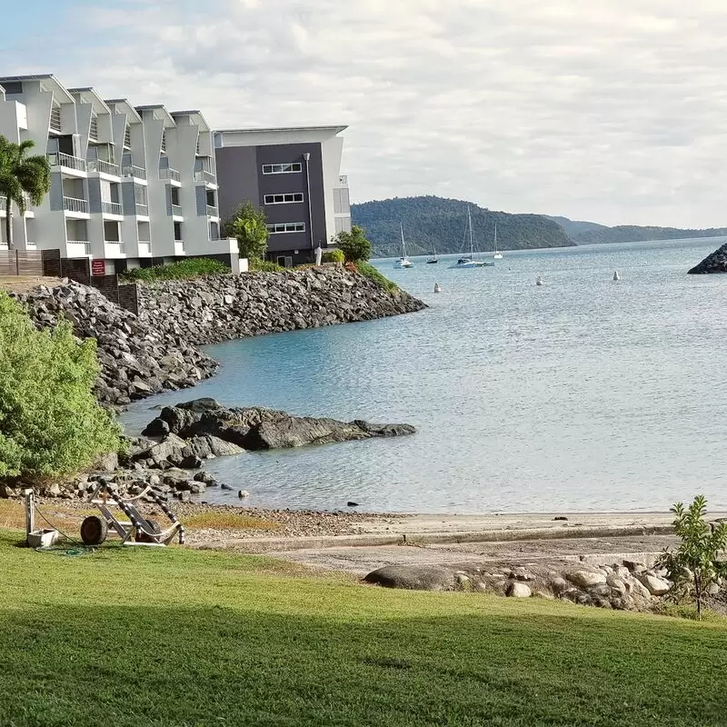 Peninsula Airlie Beach