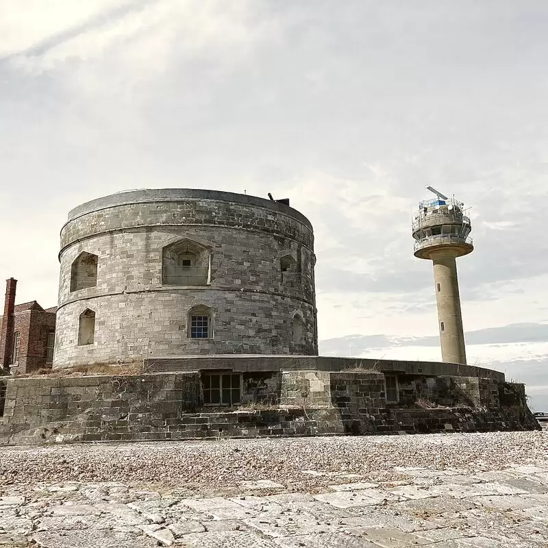 Calshot Castle