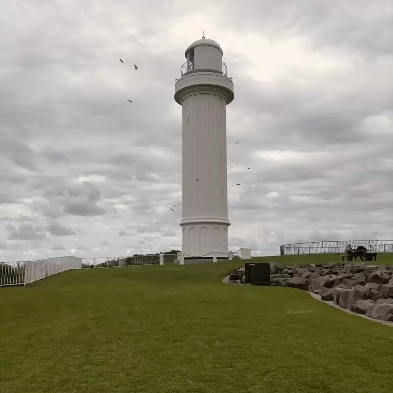 Wollongong Breakwater Lighthouse