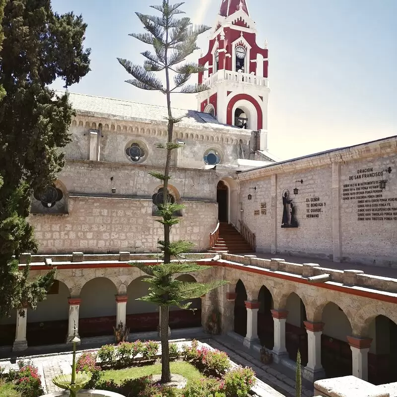 Monasterio y Museo de la Recoleta