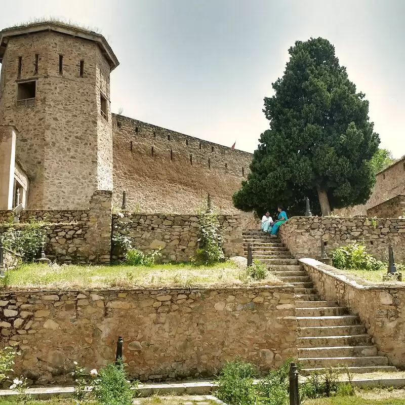 Hari Parbat Fort