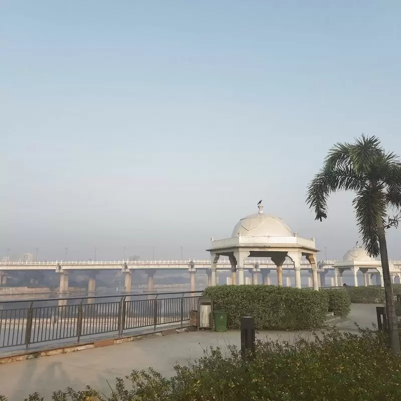 Gomti Riverfront Park