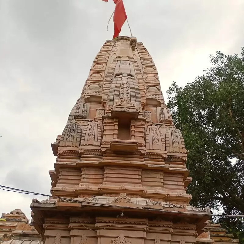 Akhileshwar Hanuman Temple Okhla)