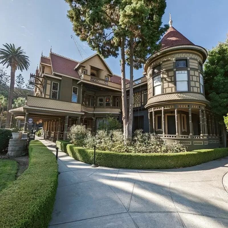 Winchester Mystery House