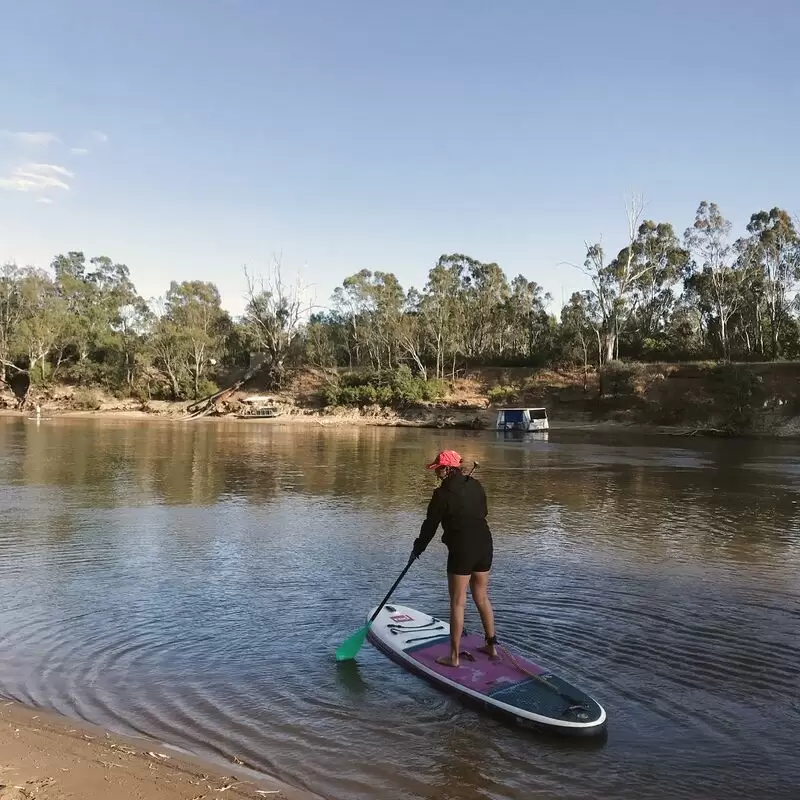 Echuca Moama Stand Up Paddle SUP Est 2015