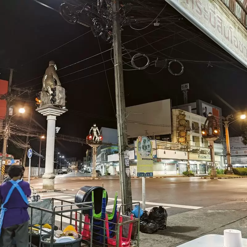 Krabi Walking Street