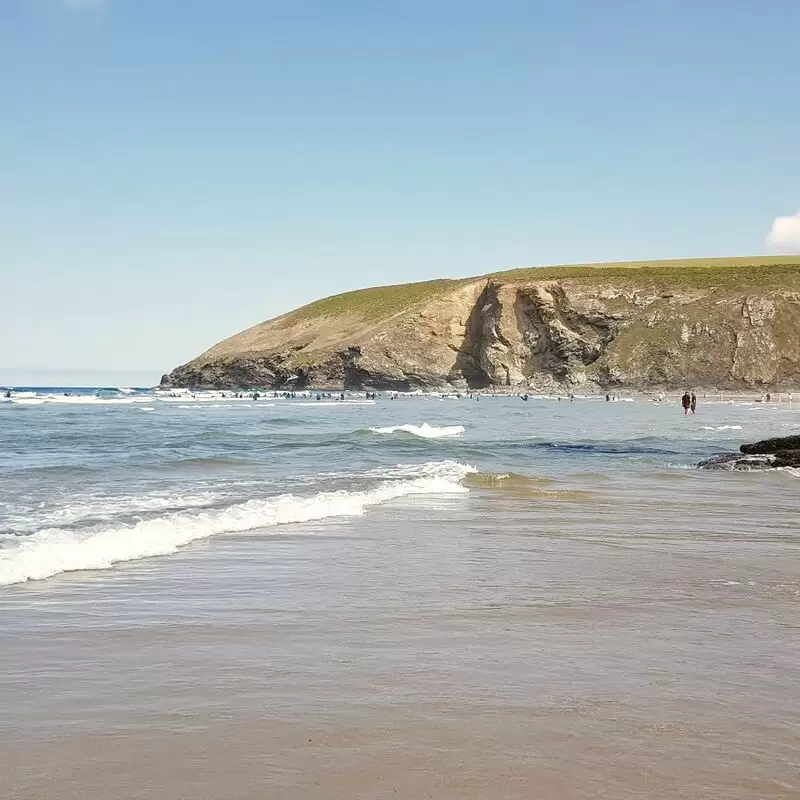 Mawgan Porth Beach