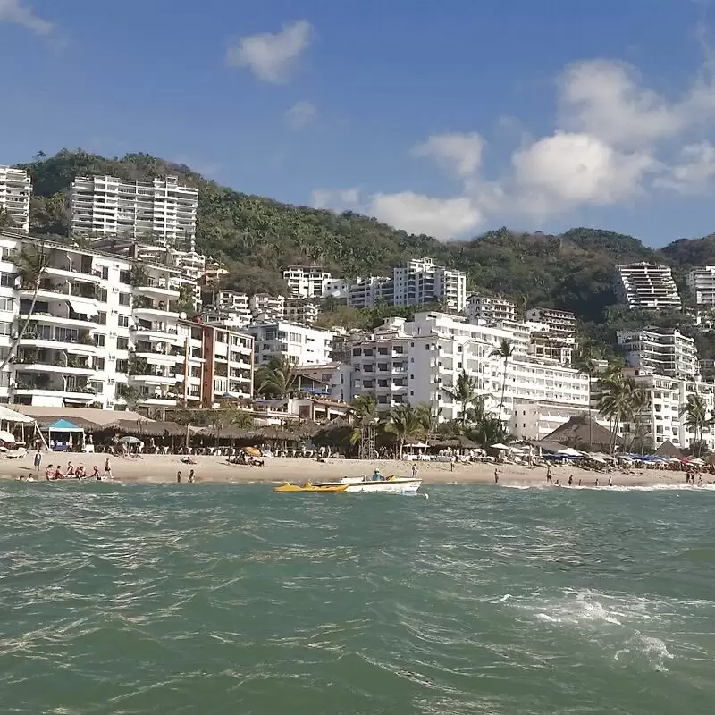 Playa De Los Muertos