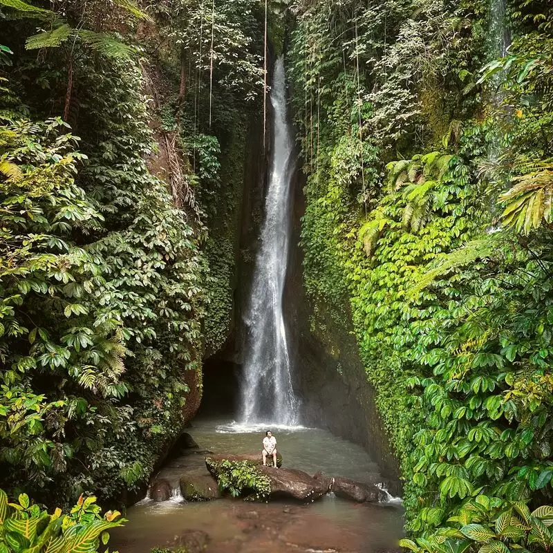 Leke Leke Waterfall