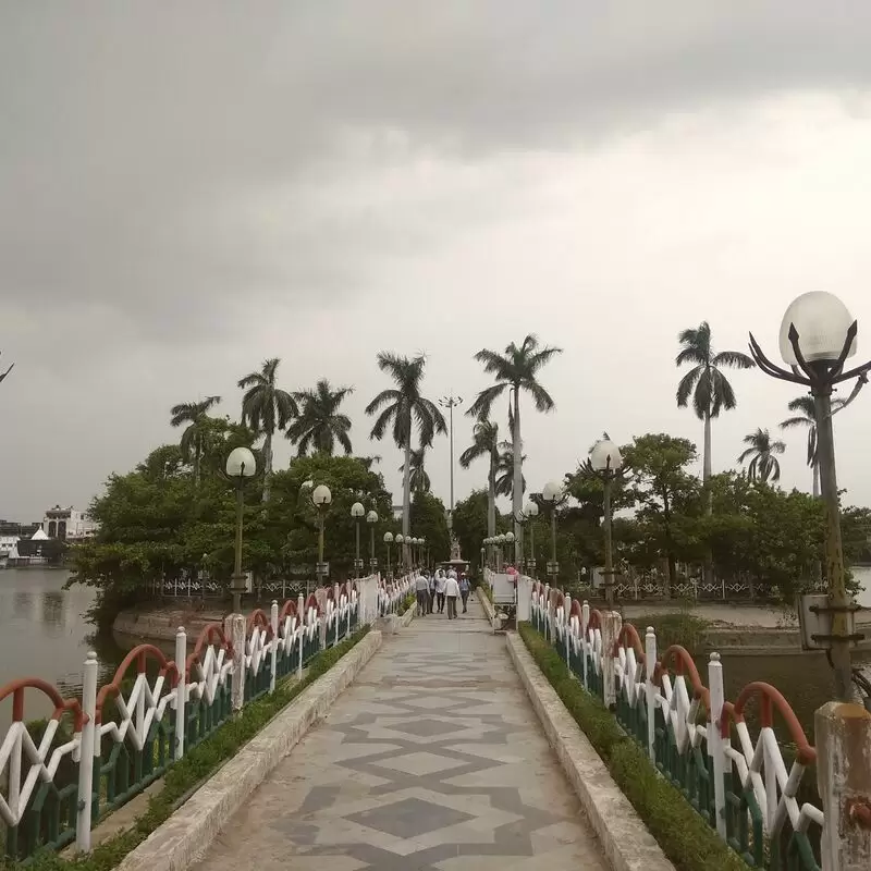 Gandhi Sagar Lake Floating Garden