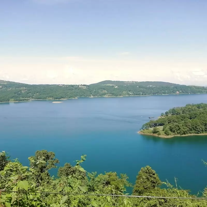 Umiam Lake Viewpoint