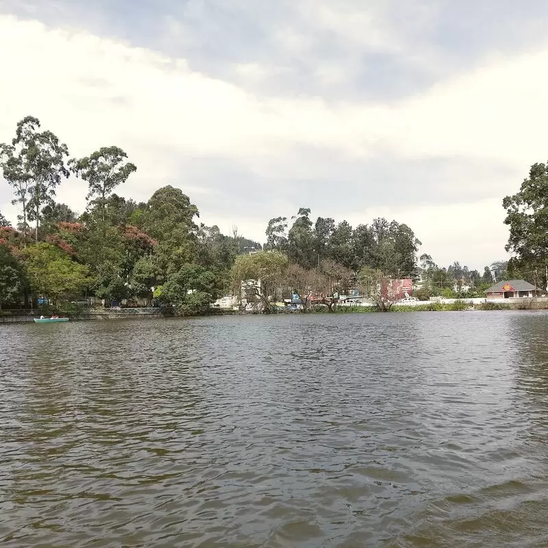 Yercaud Lake & Boat House Emerald Lake)