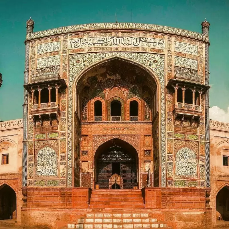 Masjid Wazir Khan