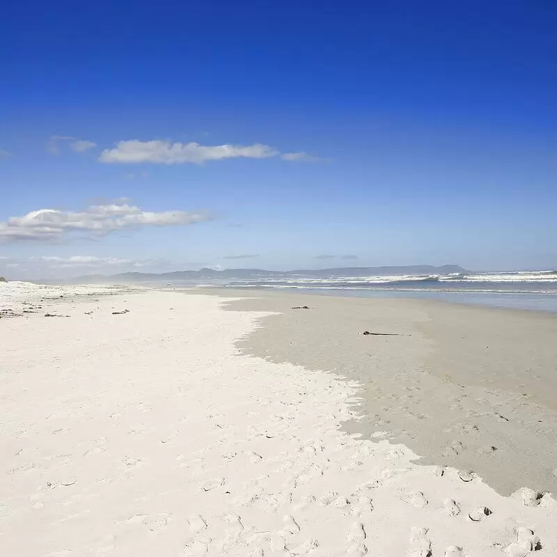 Grotto Beach Blue Flag)