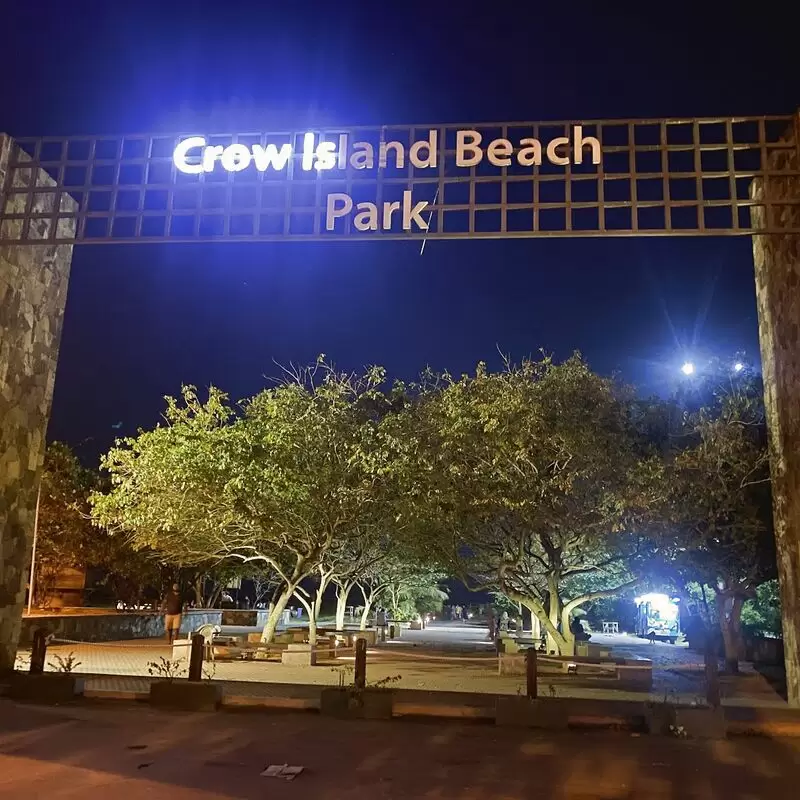 Crow Island Beach Park