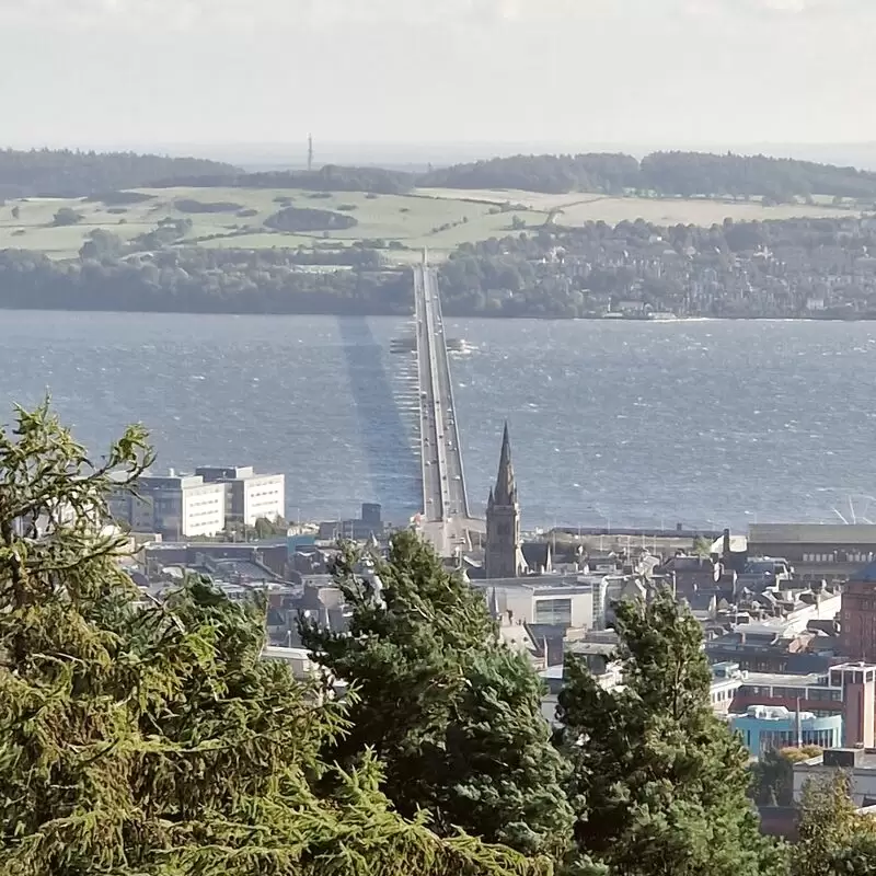 Dundee Law