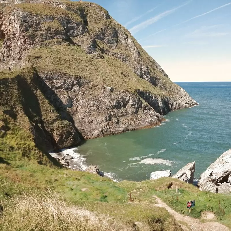 Porth Dyniewaid Angel Bay