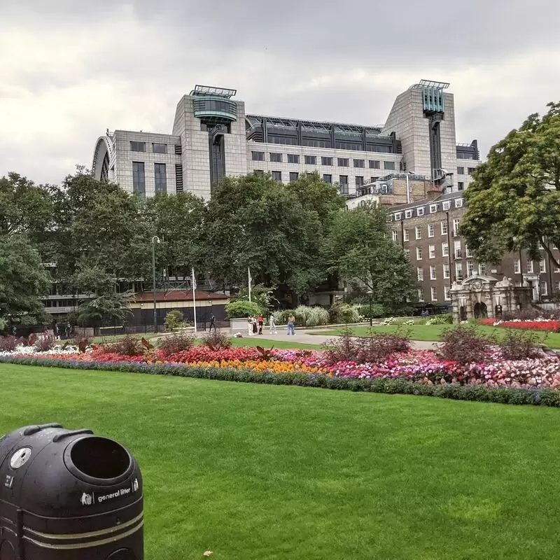 Victoria Embankment Gardens