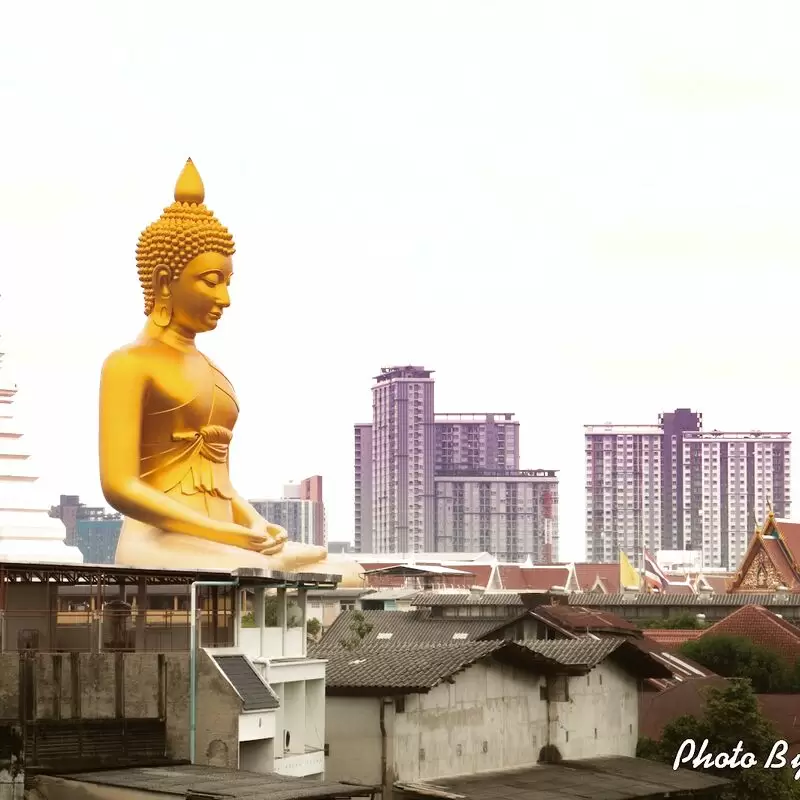 Wat Paknam Bhasicharoen Bangkok