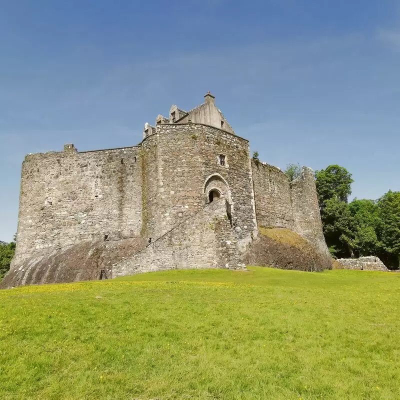 Dunstaffnage Castle and Chapel