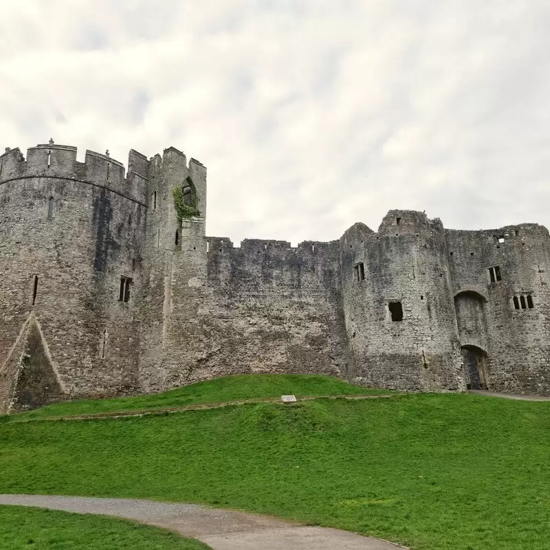 Chepstow Castle Castell Cas gwent