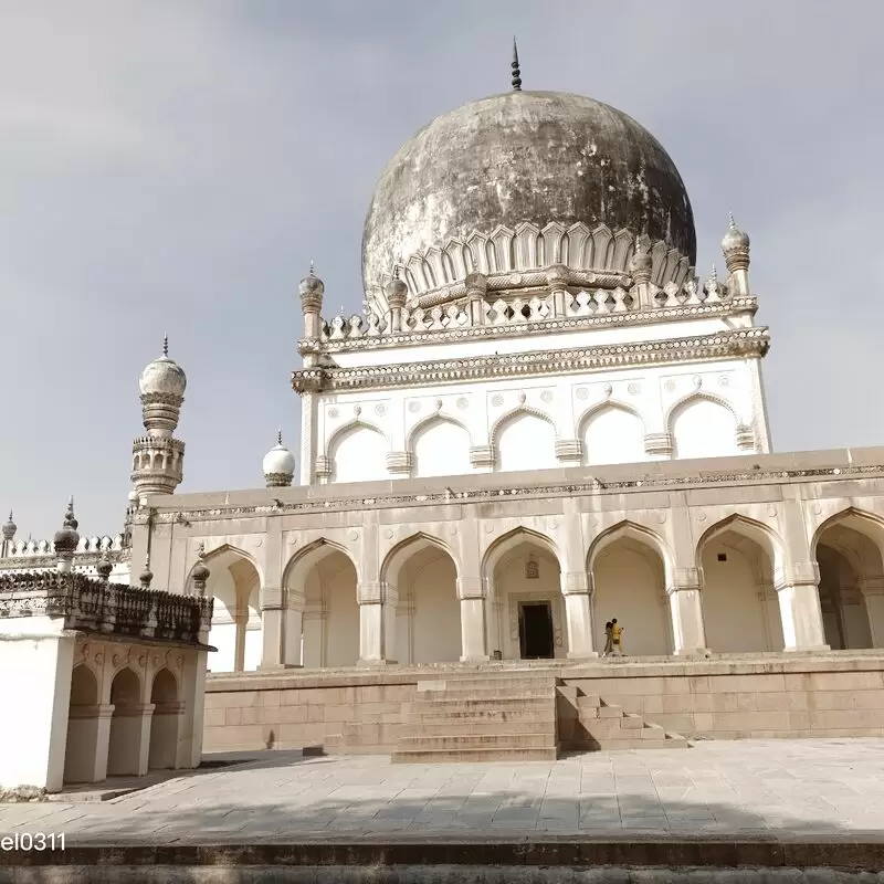 Qutb Shahi Tombs