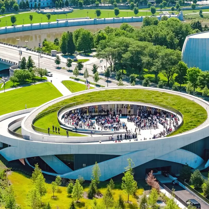 National Veterans Memorial and Museum